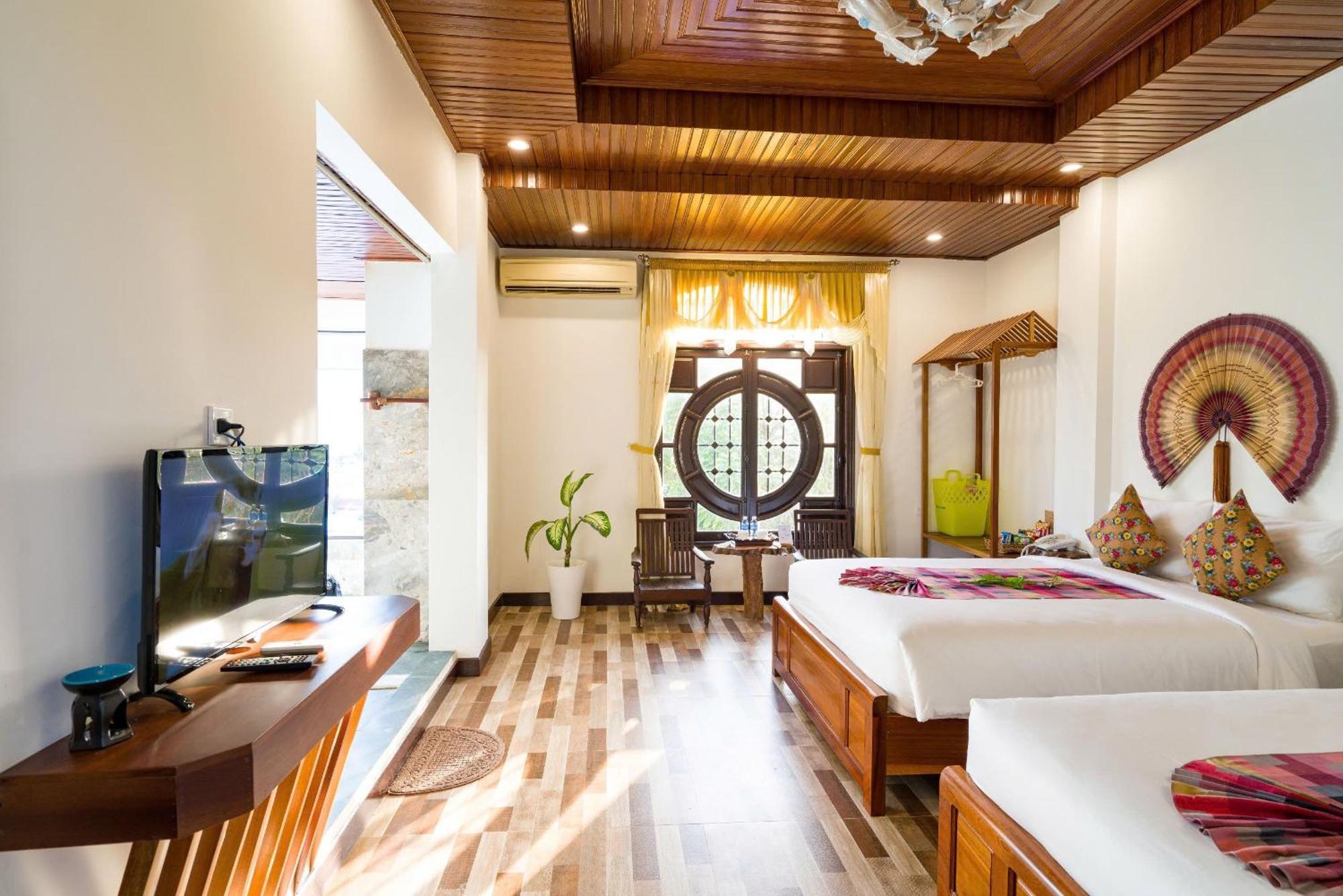 Nipa Riverside Villa Hoi An Exterior photo